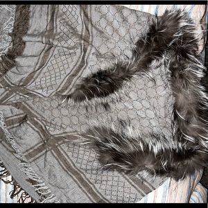 Gucci Scarf, with fur .